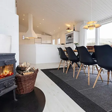 4 Star In Feriehus Blokhus